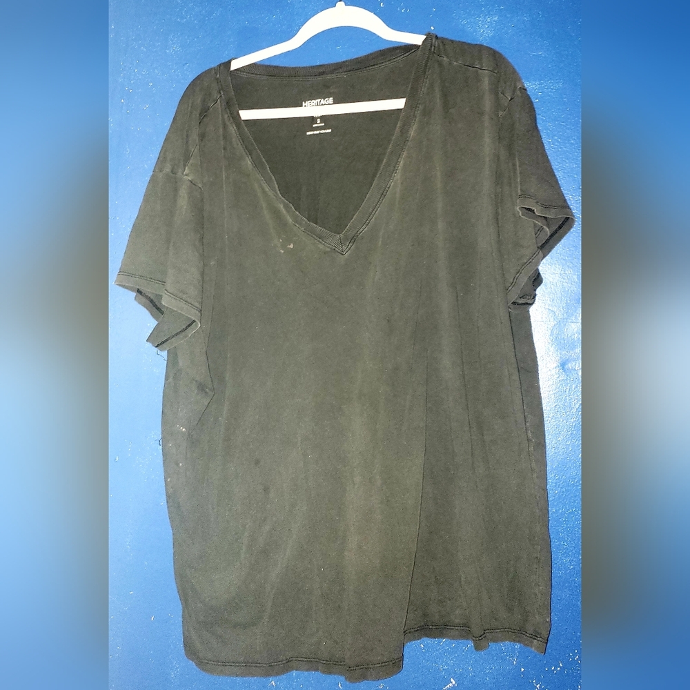 Torrid Black V-Neck Short Sleeve Tee